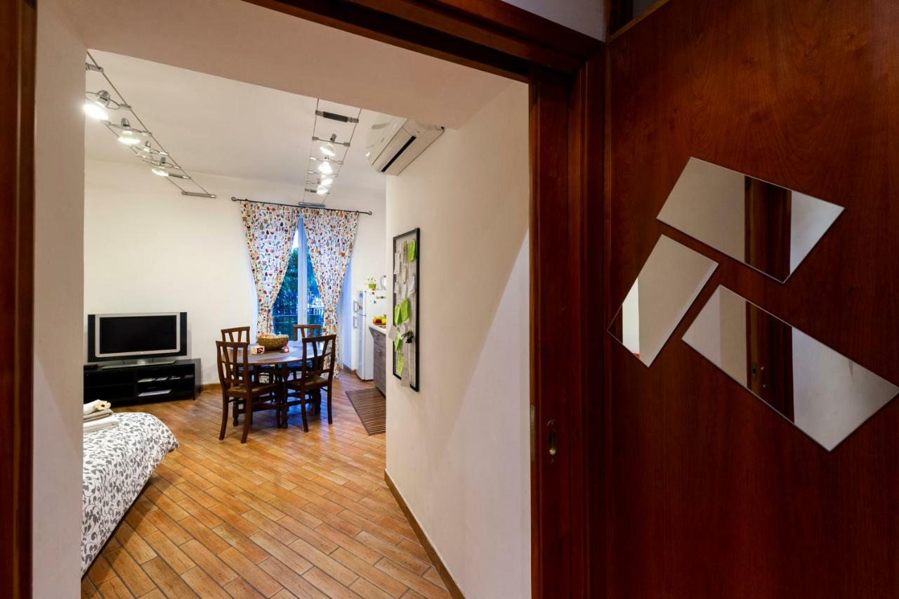 Home Toledo 355 Νάπολη Εξωτερικό φωτογραφία